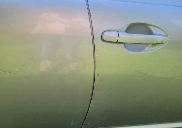 Toyota Avensis cena 8050 przebieg: 292000, rok produkcji 2003 z Warszawa małe 121